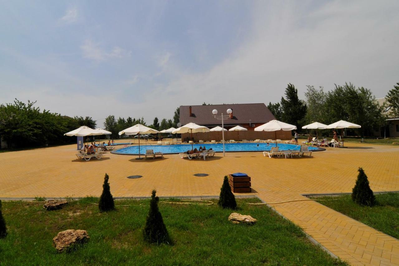 База Відпочинку "Сонячна" Primorskoje Zewnętrze zdjęcie
